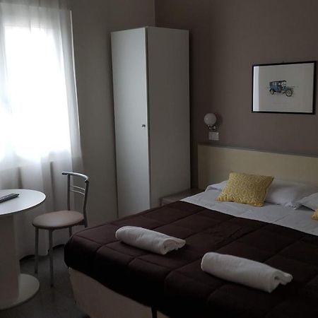 Hotel Arianna อีเซโอ ภายนอก รูปภาพ