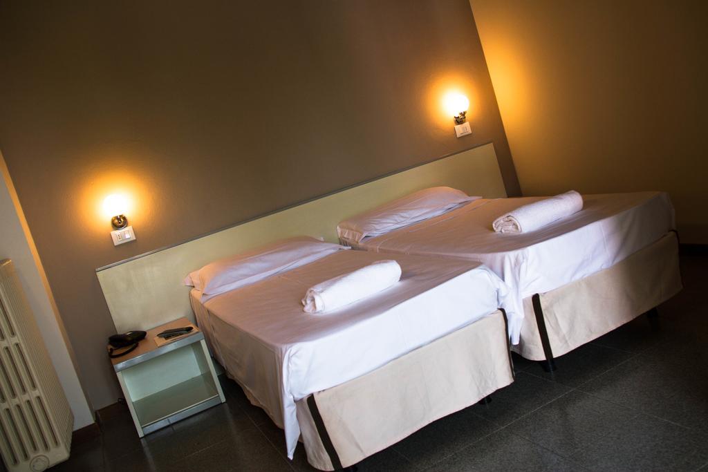 Hotel Arianna อีเซโอ ห้อง รูปภาพ