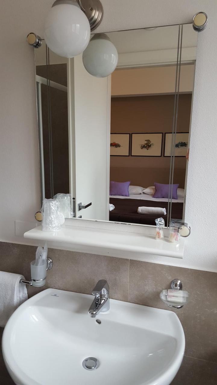 Hotel Arianna อีเซโอ ภายนอก รูปภาพ